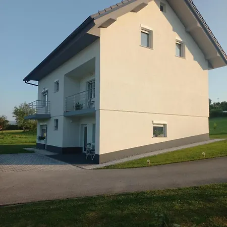 Apartman Apartment Dalija - Cosy Apartment & Rooms With Massage Studio *