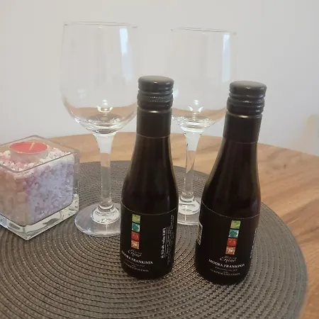 Apartment Dalija - Cosy Apartment & Rooms With Massage Studio * Podcetrtek