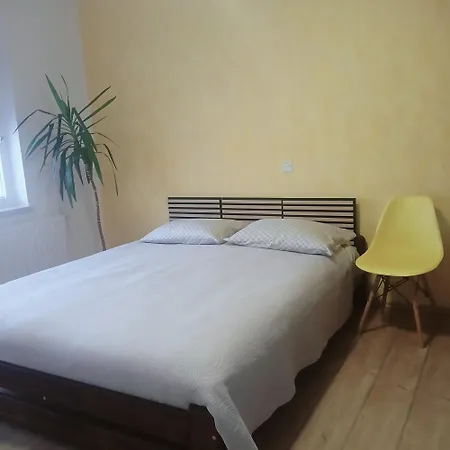 Apartment Dalija - Cosy Apartment & Rooms With Massage Studio Apartman Podcetrtek