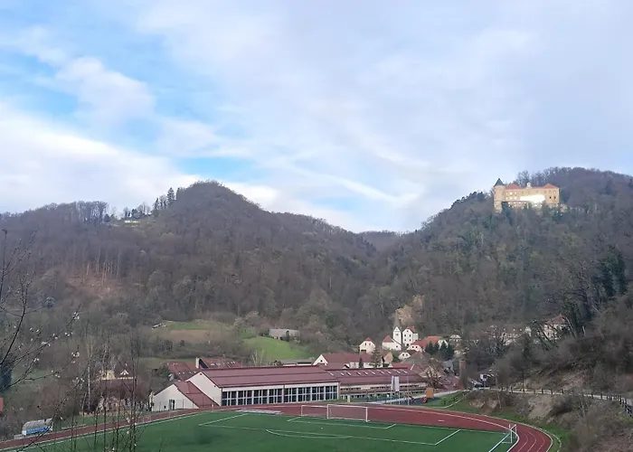 Dalija - Cosy & With Massage 포드체트르테크