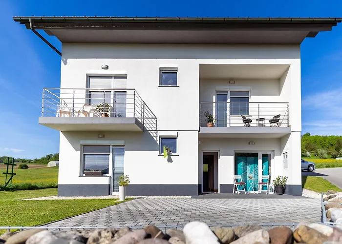 아파트 Dalija - Cosy & With Massage 포드체트르테크