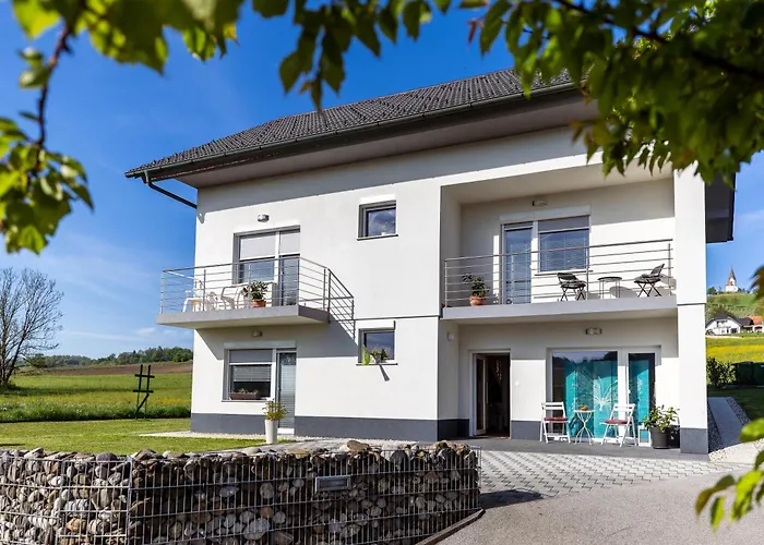 Dalija - Cosy & With Massage 포드체트르테크