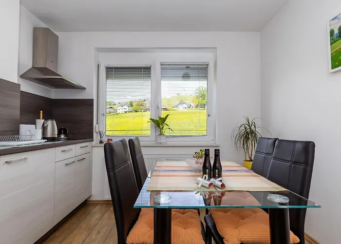 Dalija - Cosy & With Massage 아파트