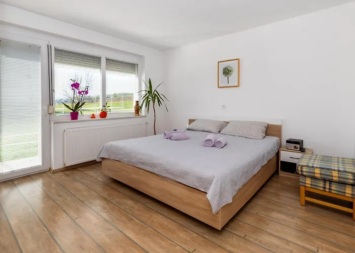 Dalija - Cosy & With Massage 포드체트르테크